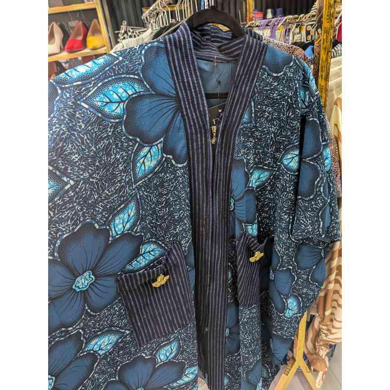 Cardigan wax femme bleu motif, kimono pagne tissé élégant et original