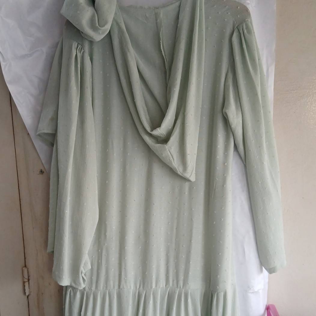 Robe Maxi Coton Vert Menthe à Capuchon - Élégance Chic