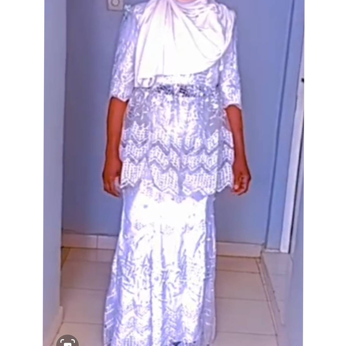 Ensemble femme marinière jupe en dentelle blanc chic et unique