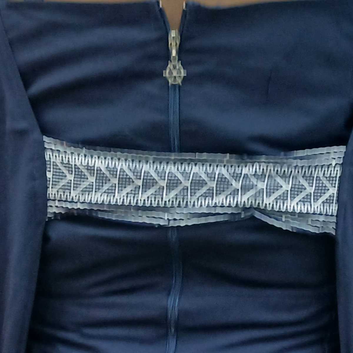 Kaftan Élégance de Minuit - Broderie Argent sur Bleu Marine