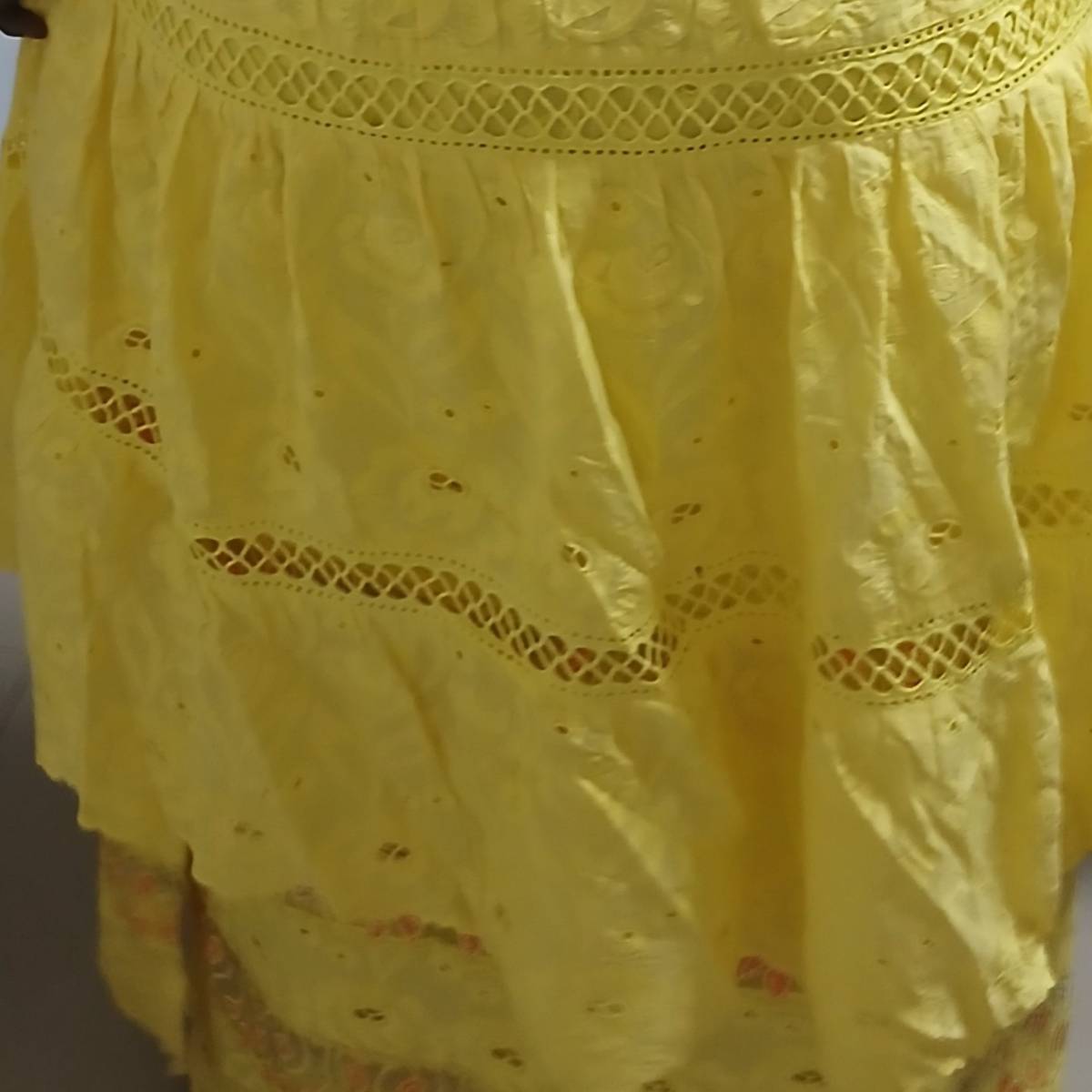 Ensemble femme brodé élégant, tenue longue ajourée cérémonie multicolore