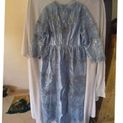 Robe bleue bazin avec dentelle pour un style élégant et unique