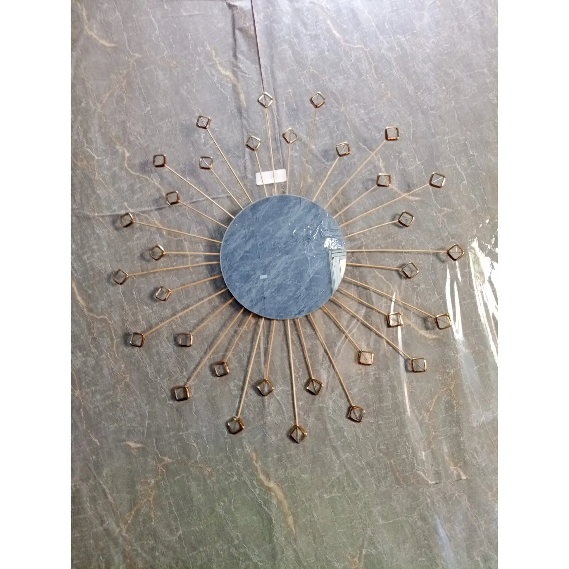 Miroir mural design doré soleil – Décoration murale élégante et moderne