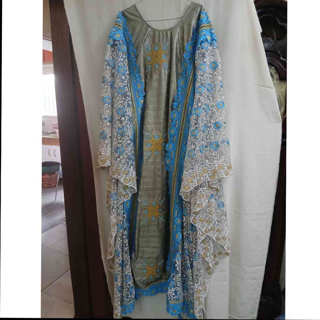 Boubou geztner dentelle bleu, robe africaine élégante femme cérémonie