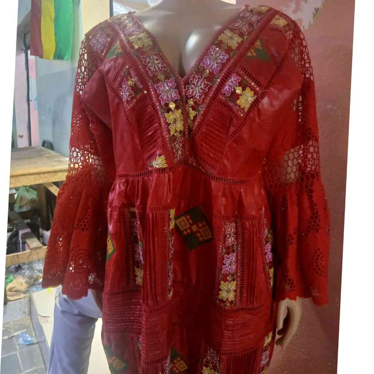 Robe geztner brodée rouge longue élégante, robe africaine femme cérémonie