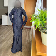 Ensemble jupe et chemise gris anthracite avec des manches langues serrées