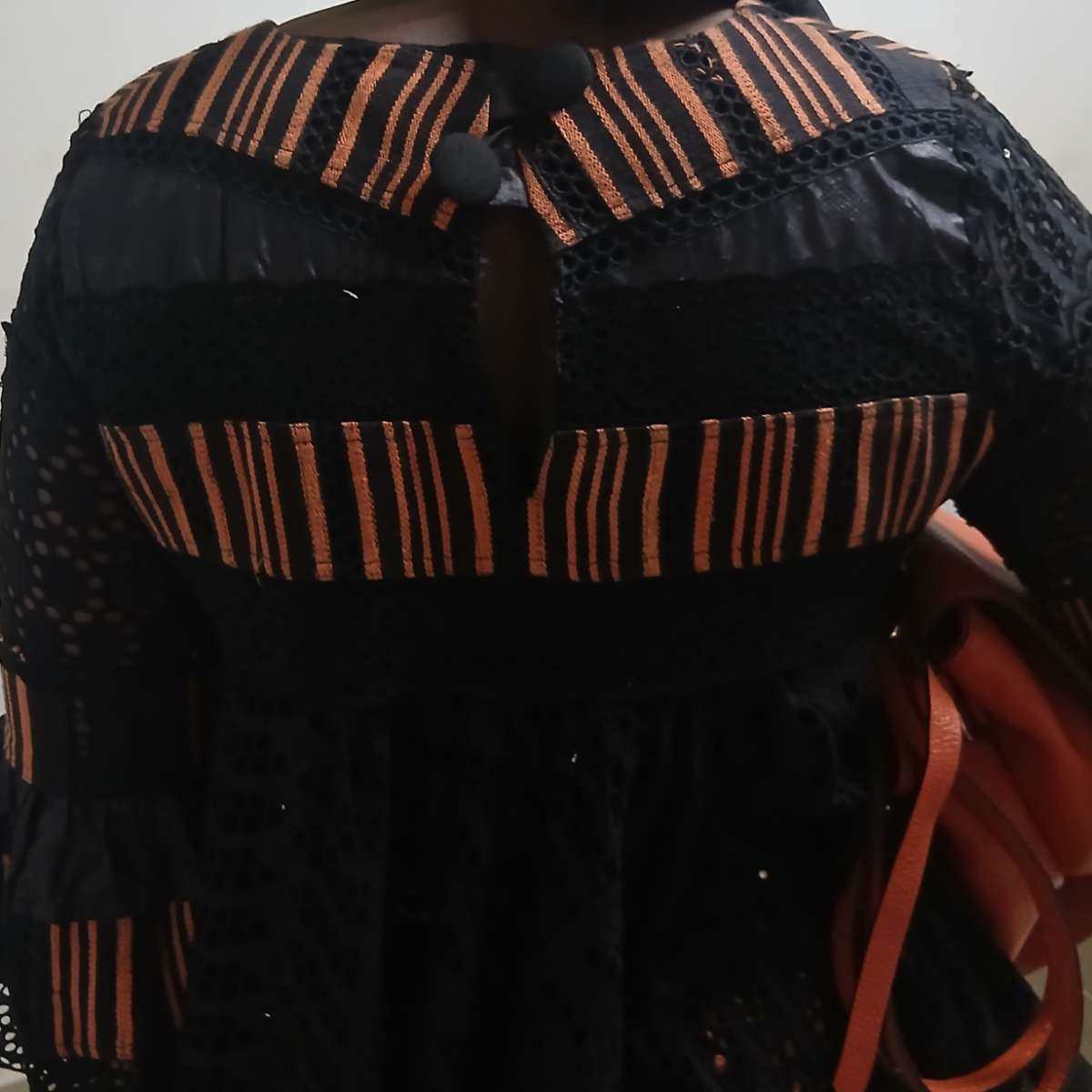 Ensemble femme pagne tissé chic avec marinière, jupe longue et foulard