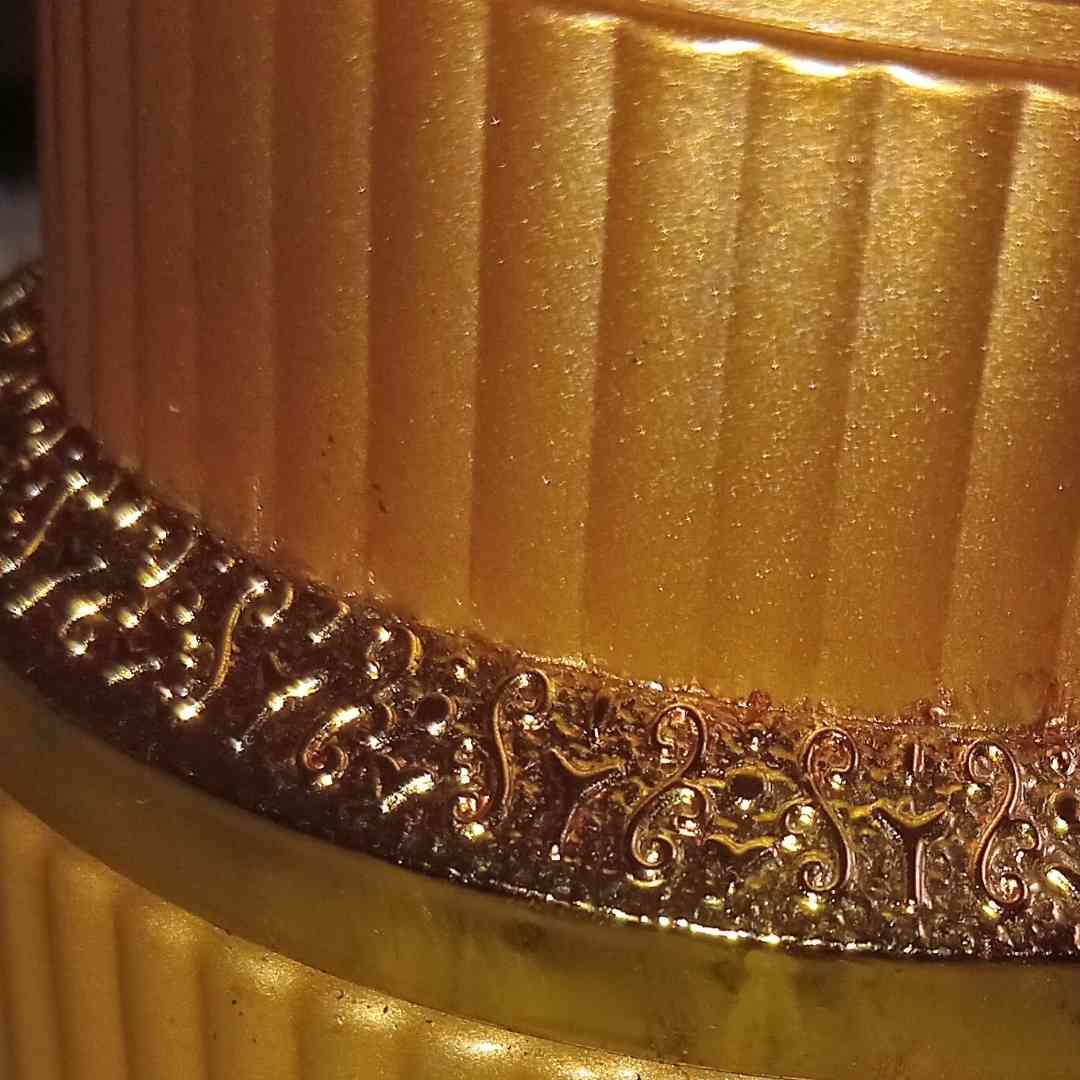 Thiouraye parfum gowe – coffret beauté doré, parfum d’intérieur artisanal