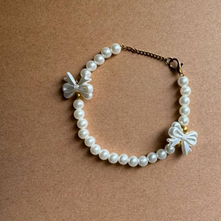 Bracelet Charme en Perles Faux - Élégance Intemporelle