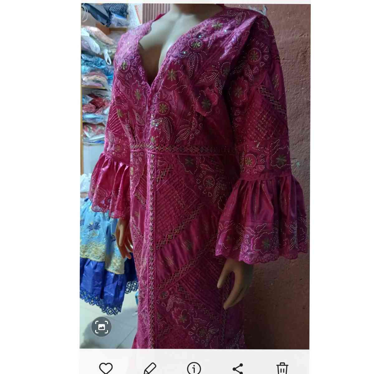 Robe rose longue brodée, élégante soirée et mariage femme