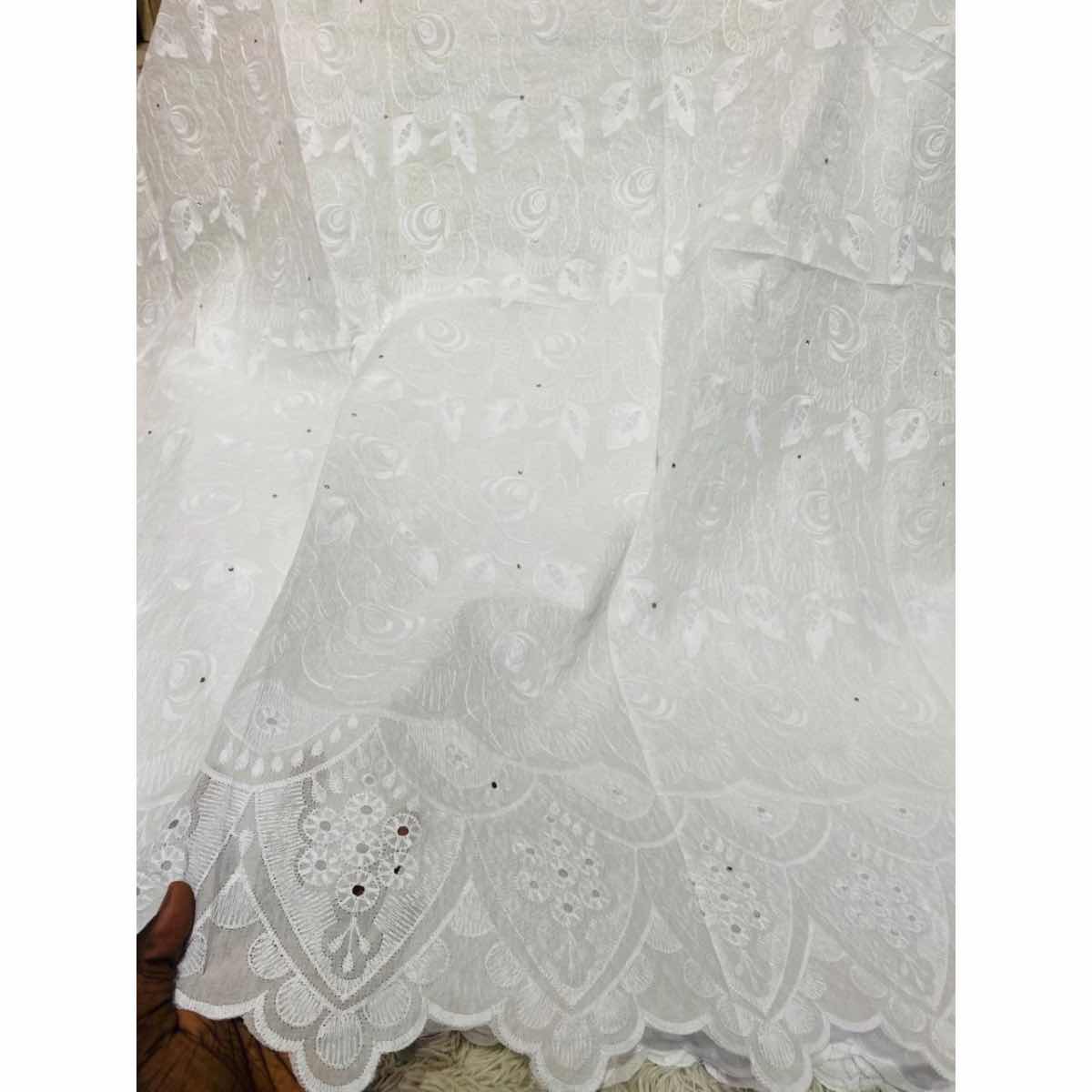 Tissu voile brodé coton élégant, dentelle blanche ou noire pour robe et mariage