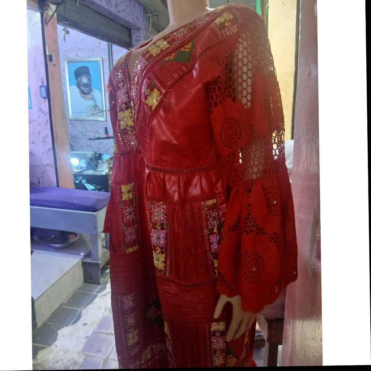 Robe geztner brodée rouge longue élégante, robe africaine femme cérémonie