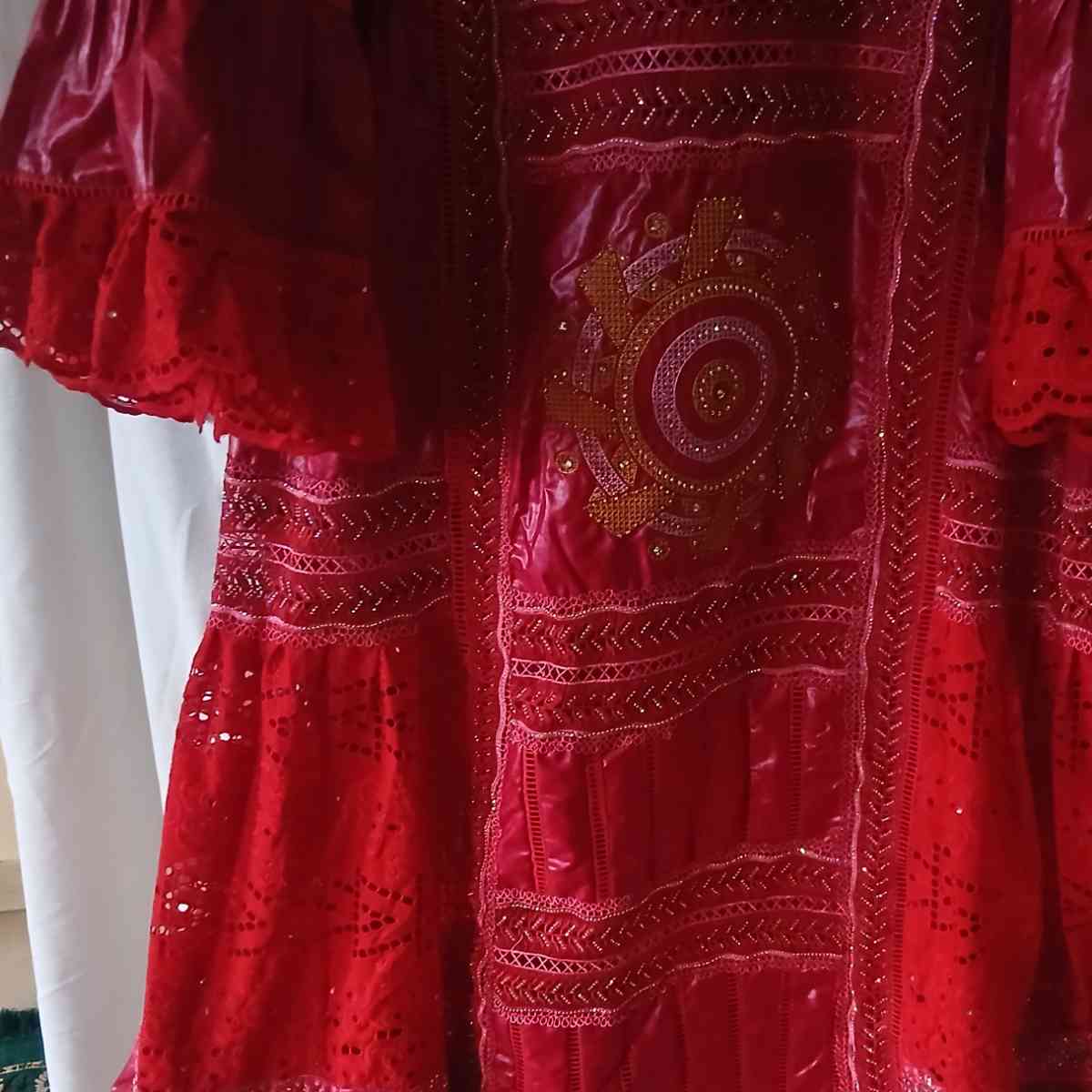 Robe geztner brodée femme rouge et doré, longue élégante cérémonie