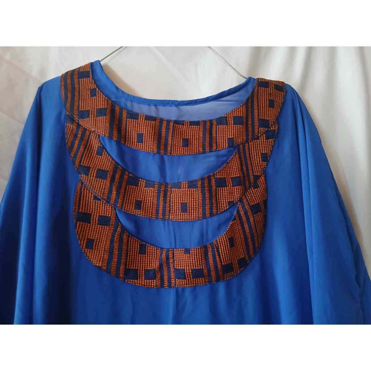 Robe bleu femme élégante avec pagne tissé