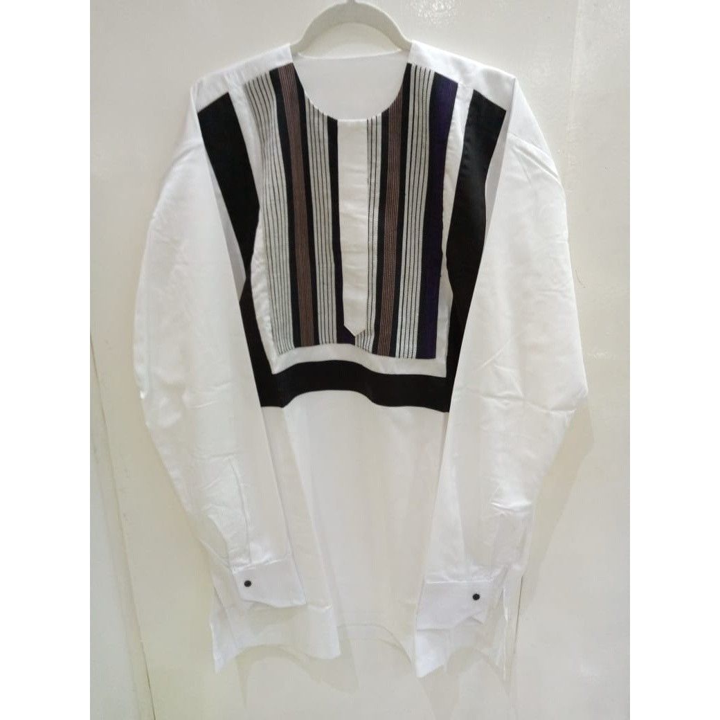 Chemise coton blanc homme et pagne tissée, élégance africaine chic