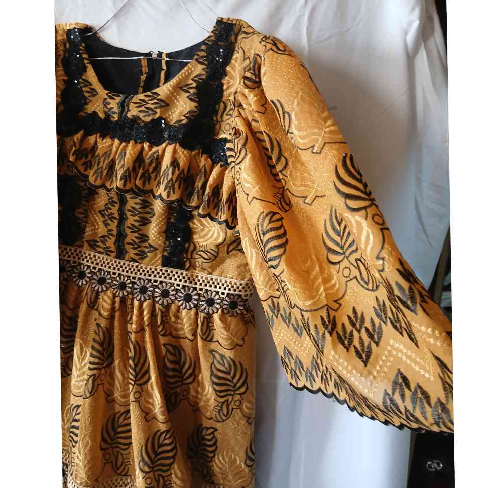 Robe brodée jaune moutarde femme, longue bohème chic, manches bouffantes