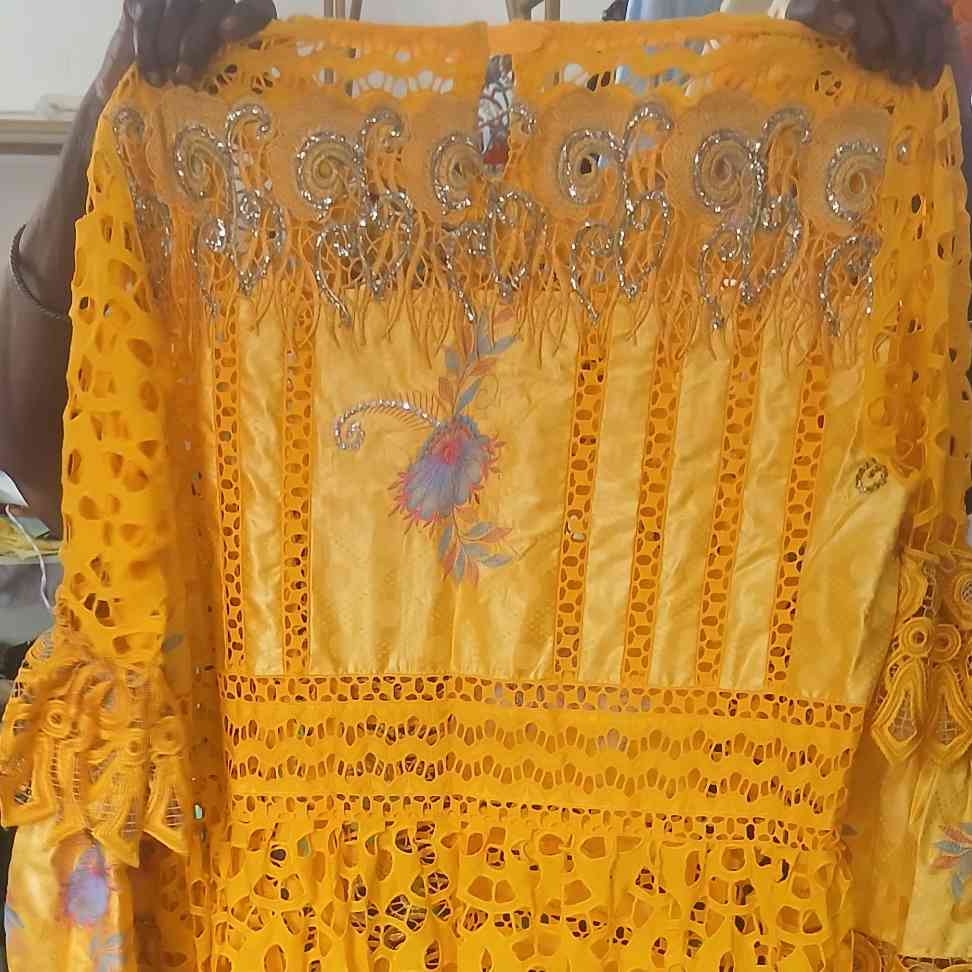 Robe bazin broderie femme élégante, robe africaine cérémonie ou soirée