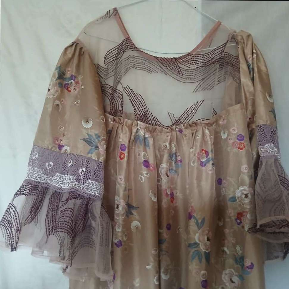 Robe longue bohème chic femme soie et dentelle élégante manches évasées