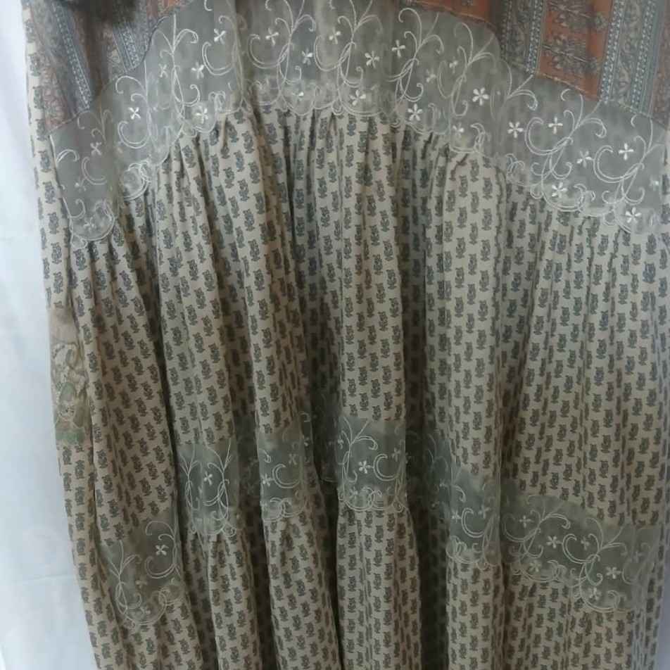 Robe longue bohème chic femme en soie et dentelle, manches longues élégante