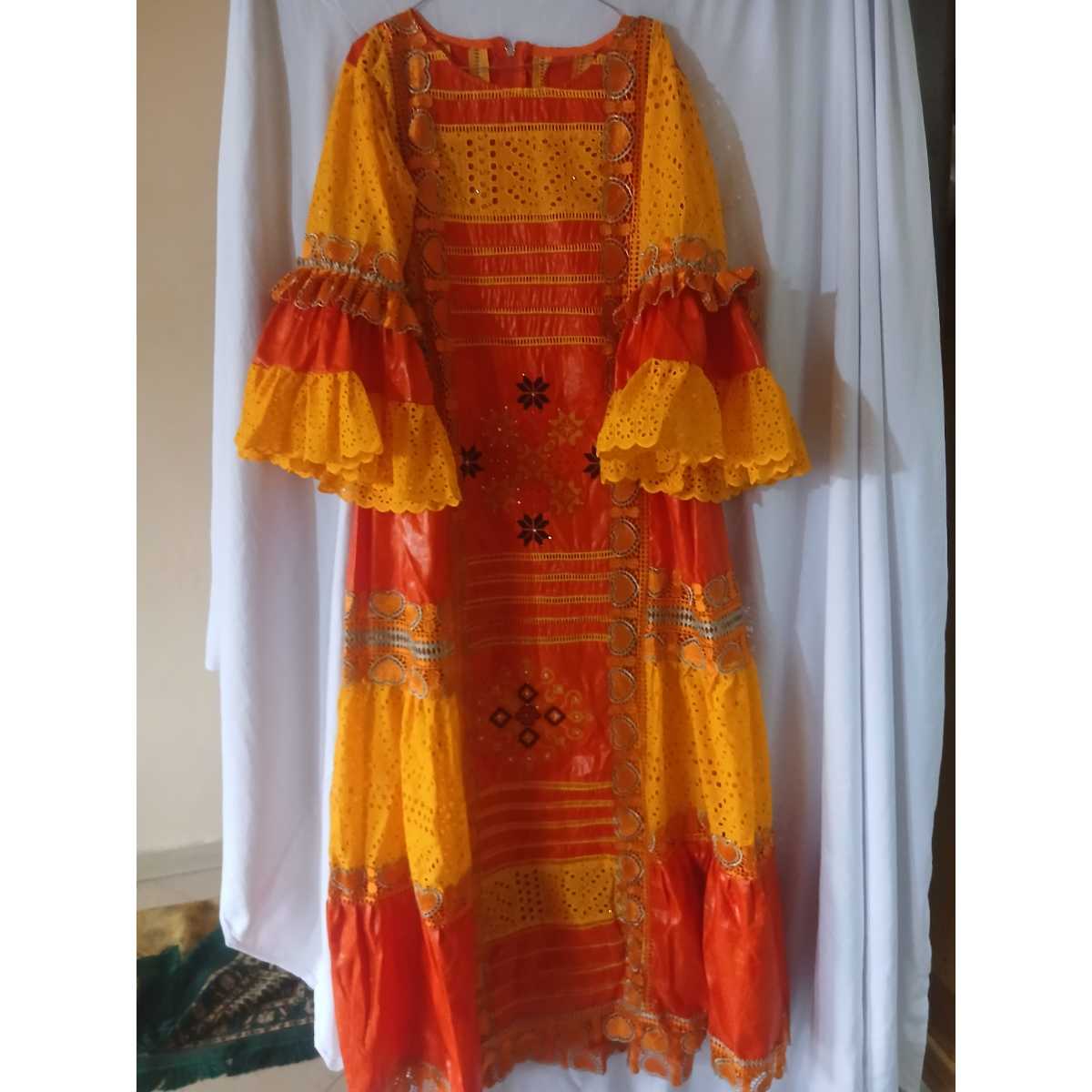 Robe bazin orange femme brodée, élégante cérémonie ou soirée grande taille