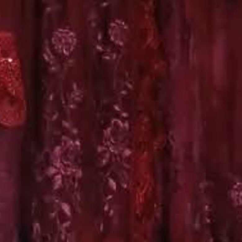 Robe femme en lycra et dentelle avec garnitures