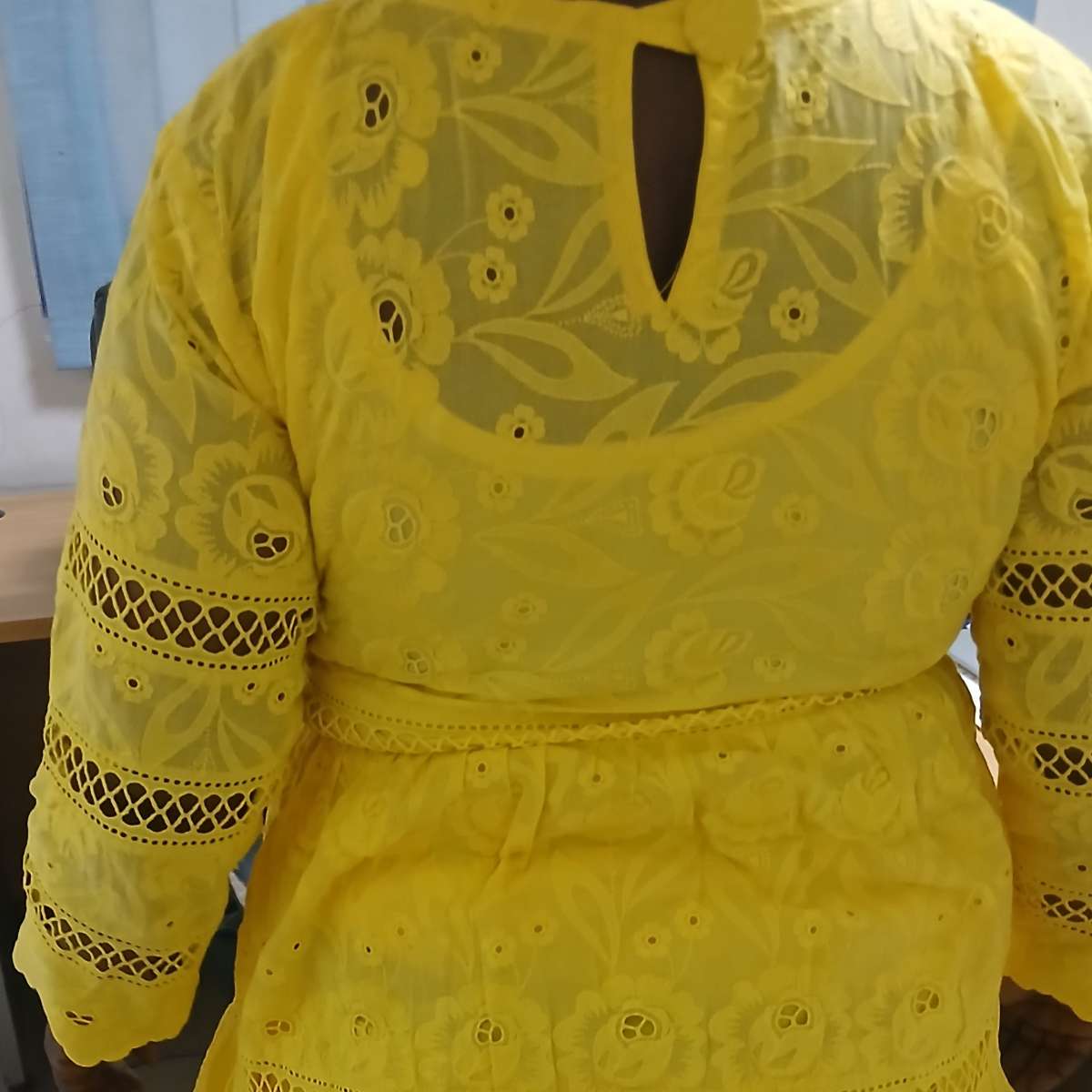 Ensemble femme brodé élégant, tenue longue ajourée cérémonie multicolore