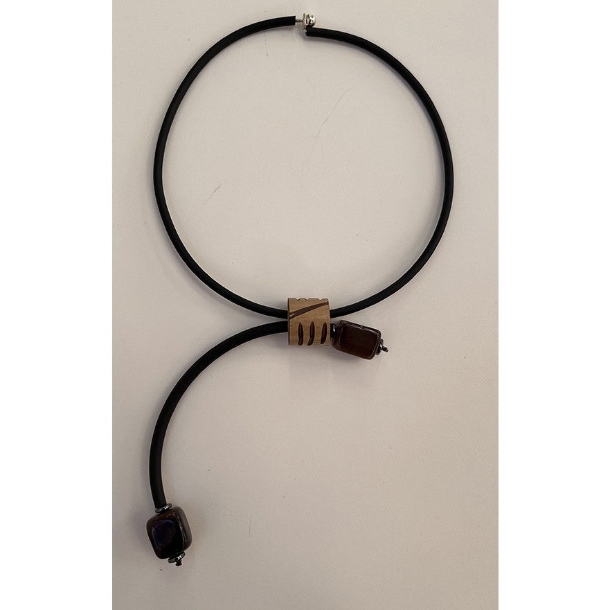 Ensemble Collier bois gravé marron et agate et boucles d'oreilles - Kora