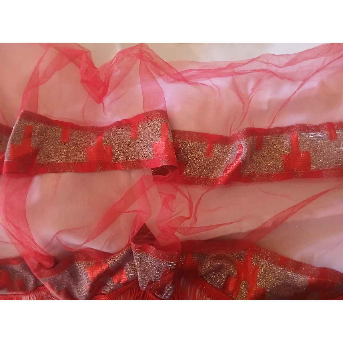 Pagne femme érotique en organza brodé doré, lingerie sexy et élégante