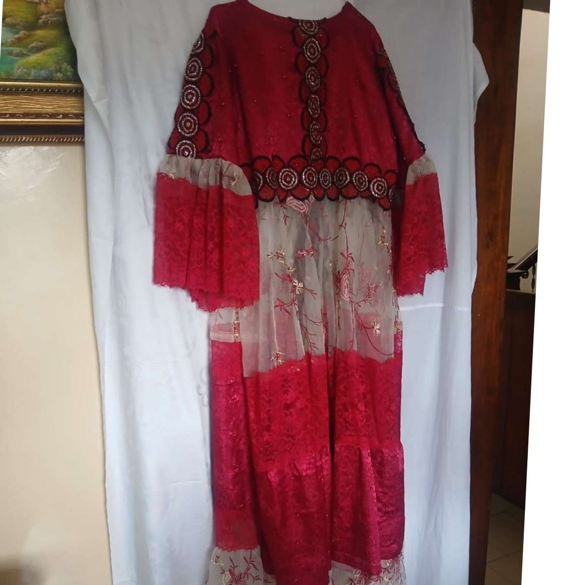Robe Longue Rouge en Dentelle Brodée pour Femme