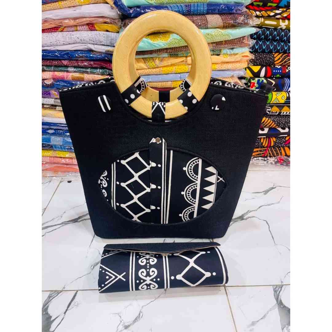 Sac à main cuir noir motif ethnique poignée bois, chic et grande capacité