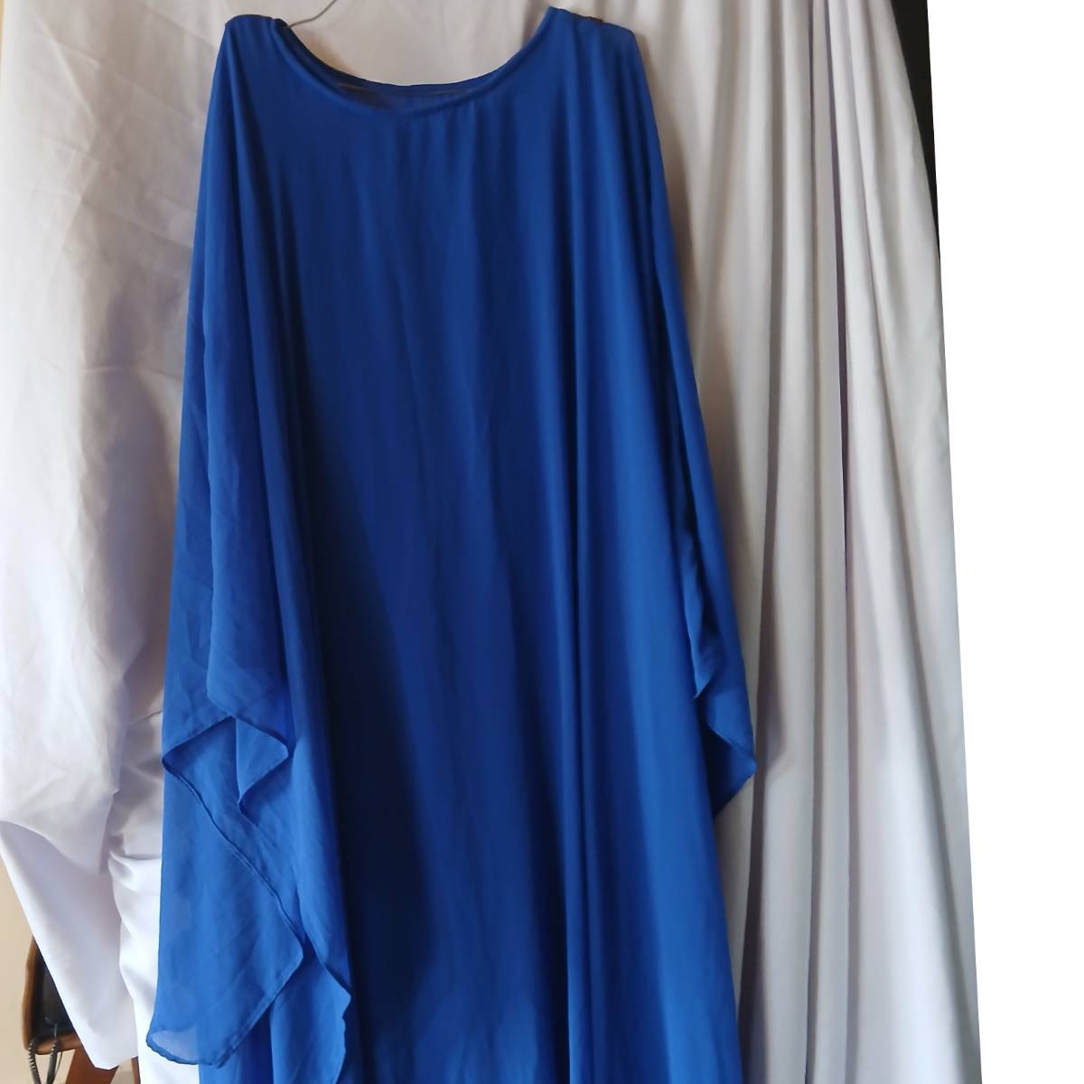 Robe bleu femme élégante avec pagne tissé