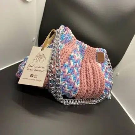 Sac crochet femme bohème chic pastel avec chaîne argentée