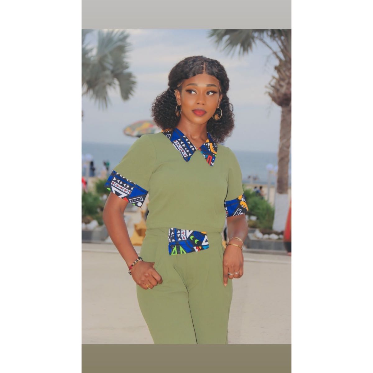 Ensemble femme wax vert et bleu multicolore chic avec pantalon et haut