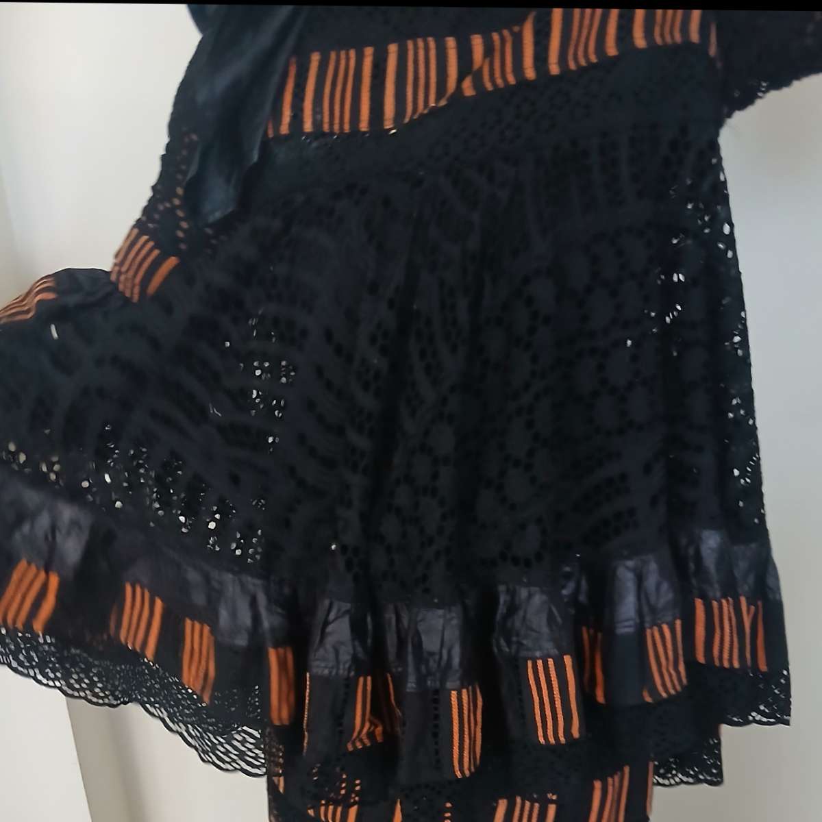 Ensemble femme pagne tissé chic avec marinière, jupe longue et foulard