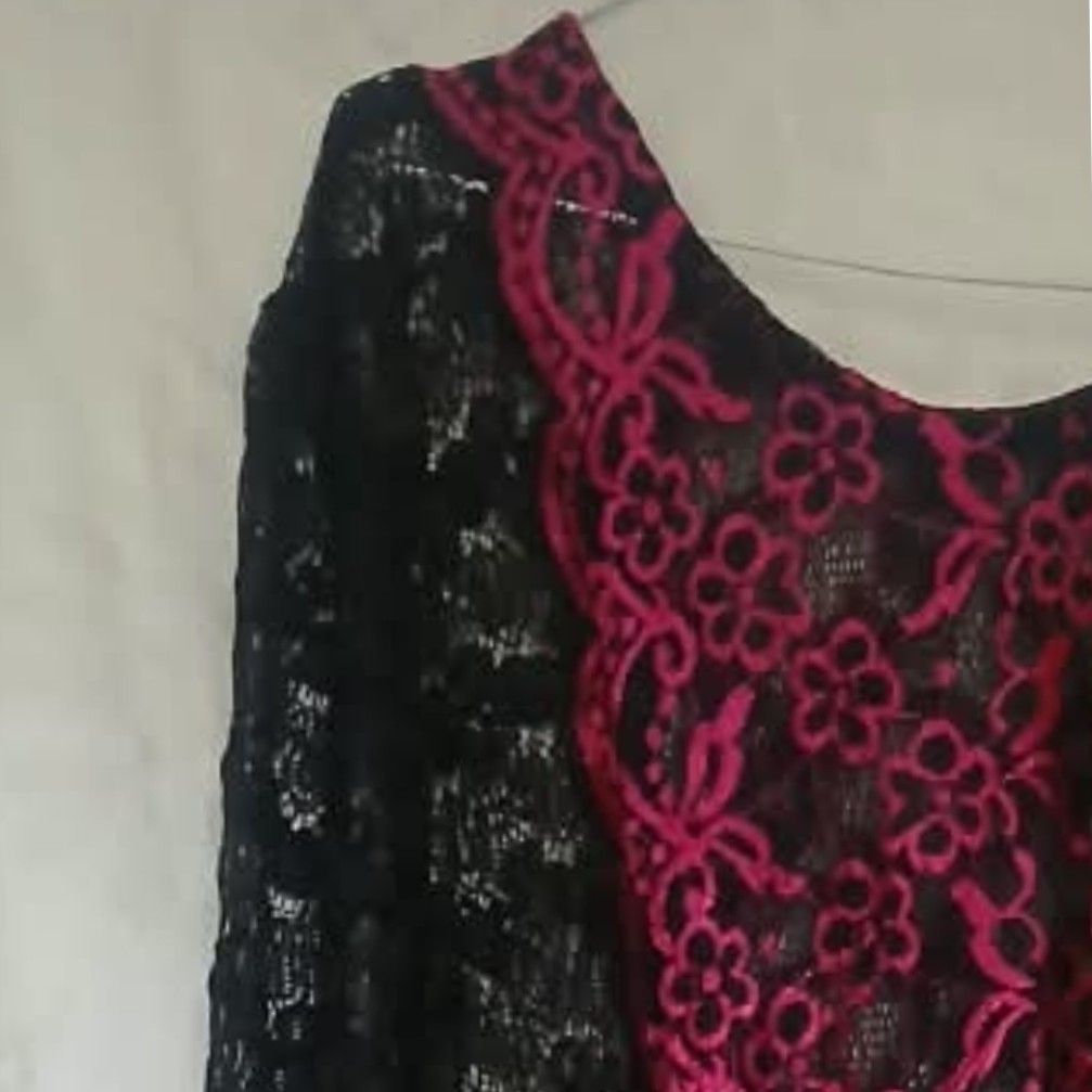 Robe dentelle noire femme longue chic, élégante soirée ou cérémonie