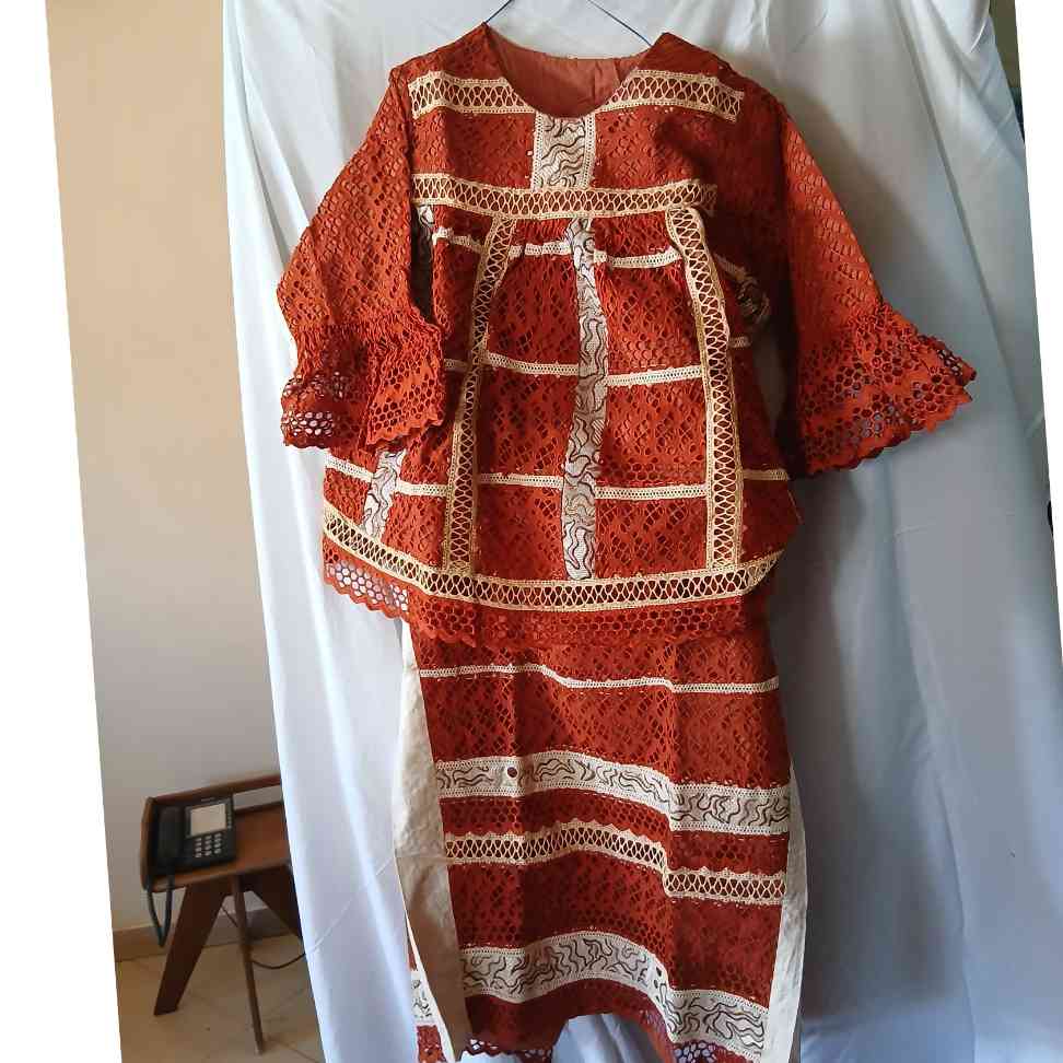 Ensemble jupe femme marron beige brodée bohème chic et haut élégant