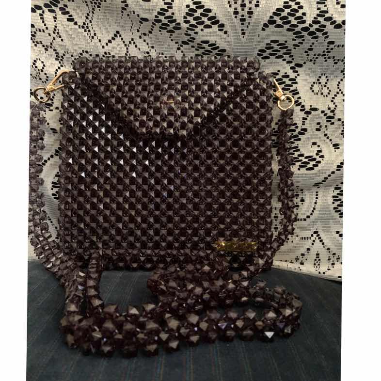 Sac à main vintage en perles noir transparent