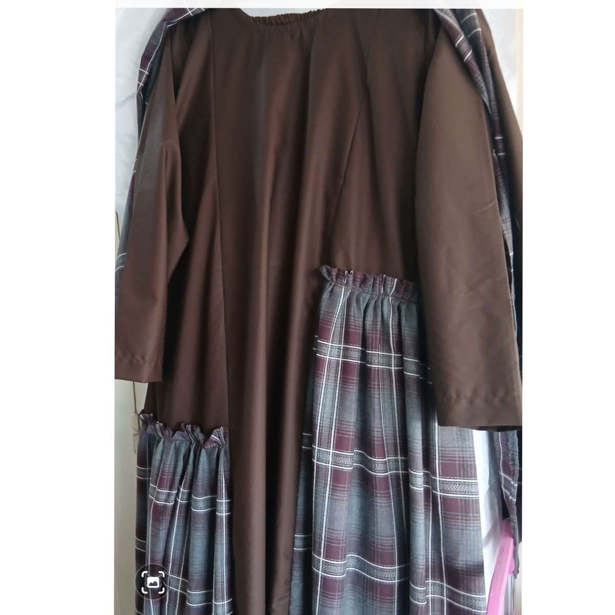Robe Maxi Élégance en Coton Marron à Carreaux - Confort Moderne