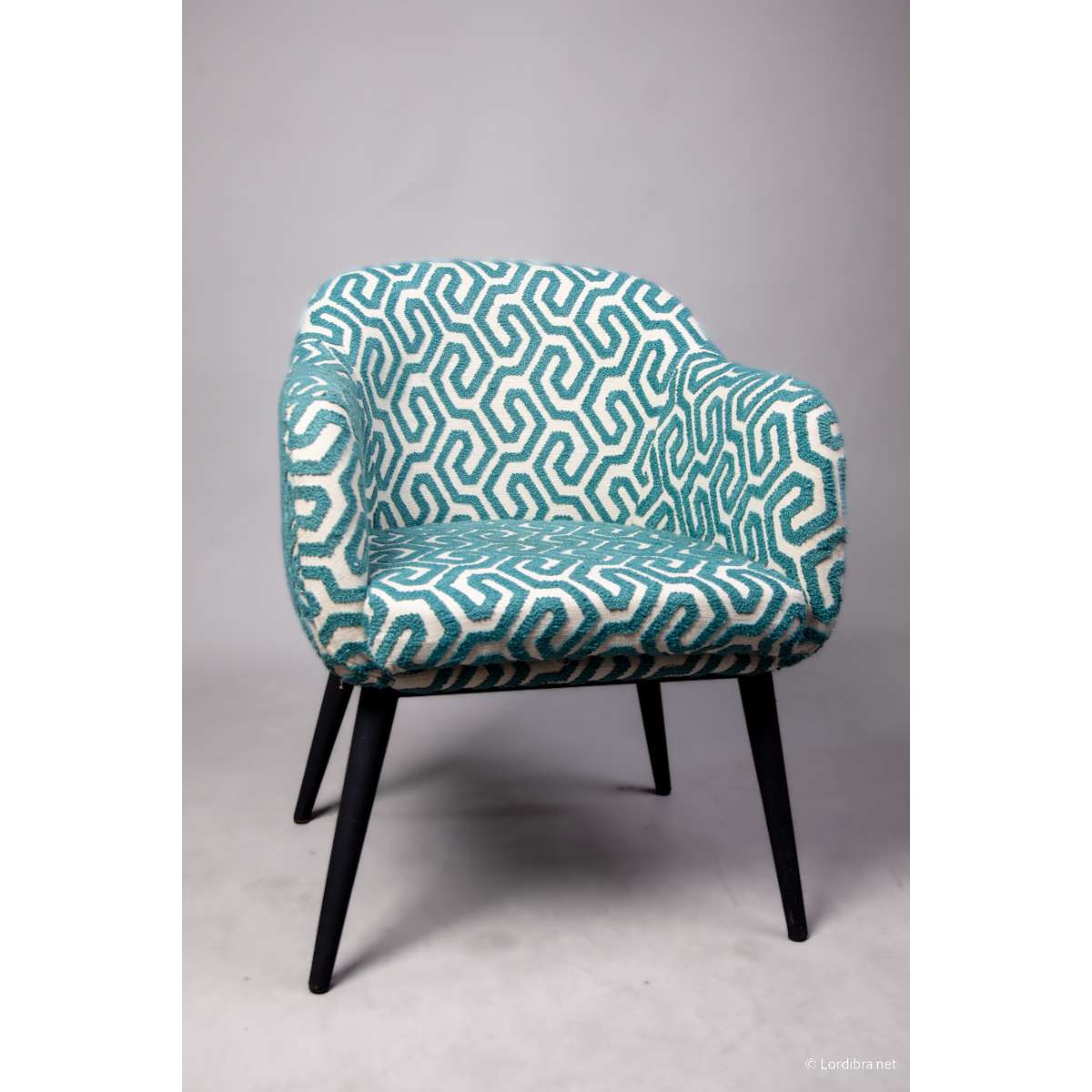 Chaise design moderne turquoise et blanc, confortable, pieds noirs robustes