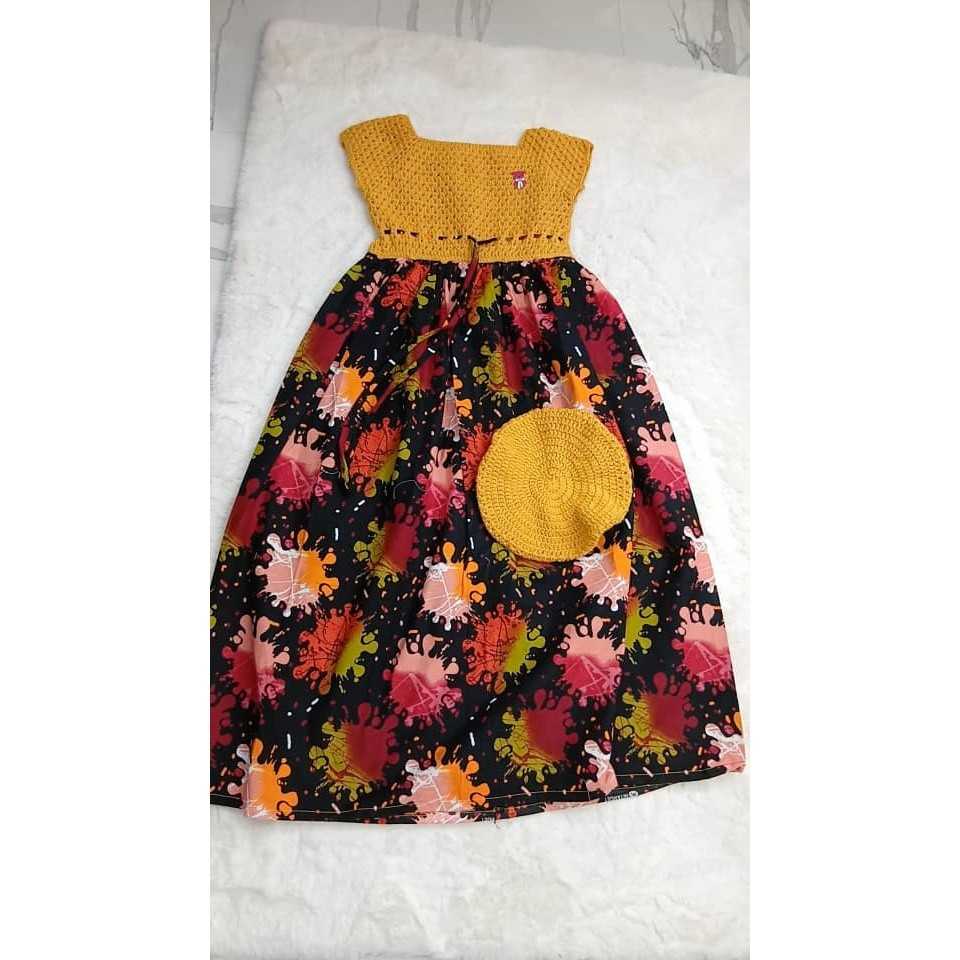 Robe fille wax évasée fait main en maille et pagne, chic avec sac assorti