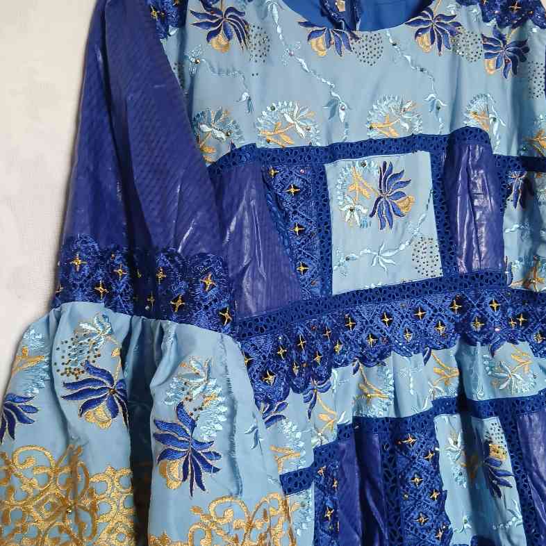 Robe bazin brodée bleue femme, longue élégante, cérémonie ou bureau