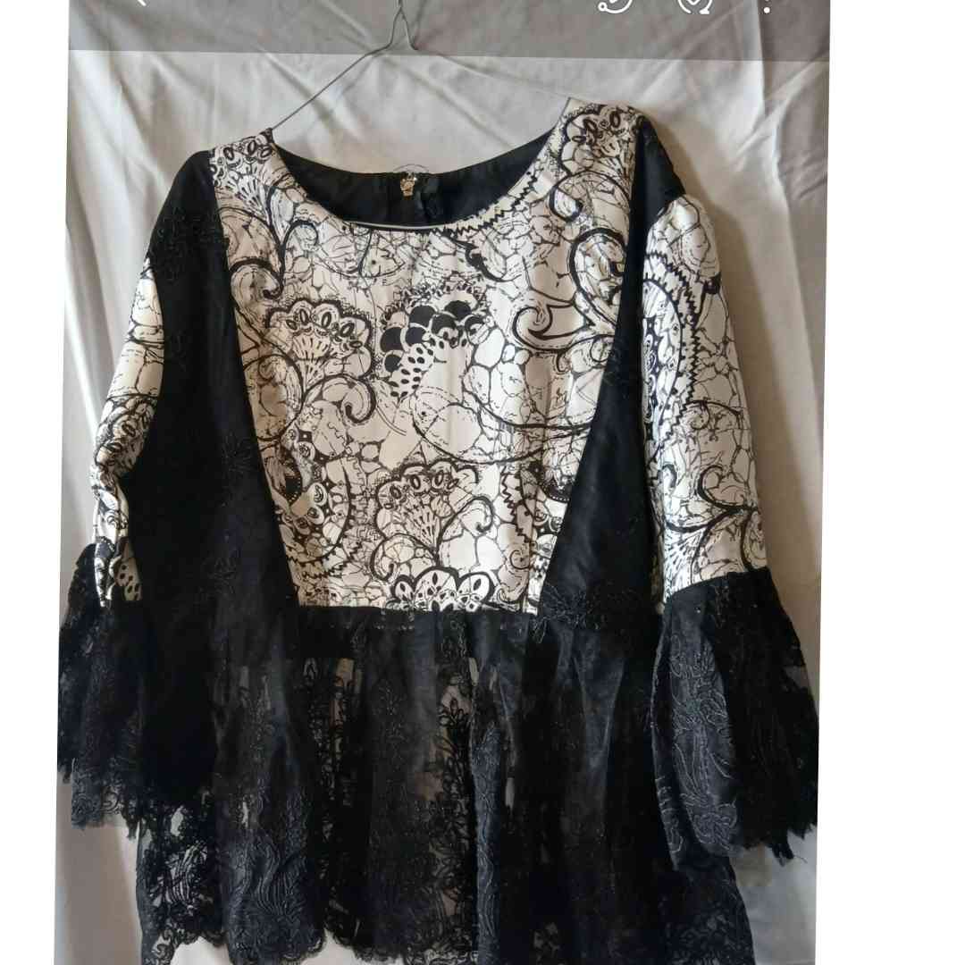 Ensemble jupe et haut en dentelle soie noir et blanc