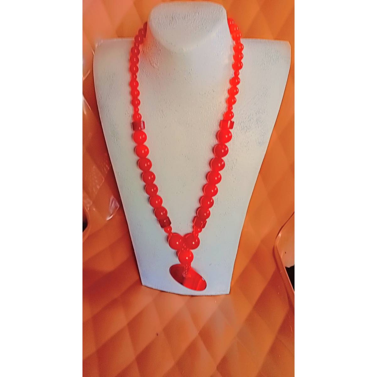 Collier perles rouges vintage femme
