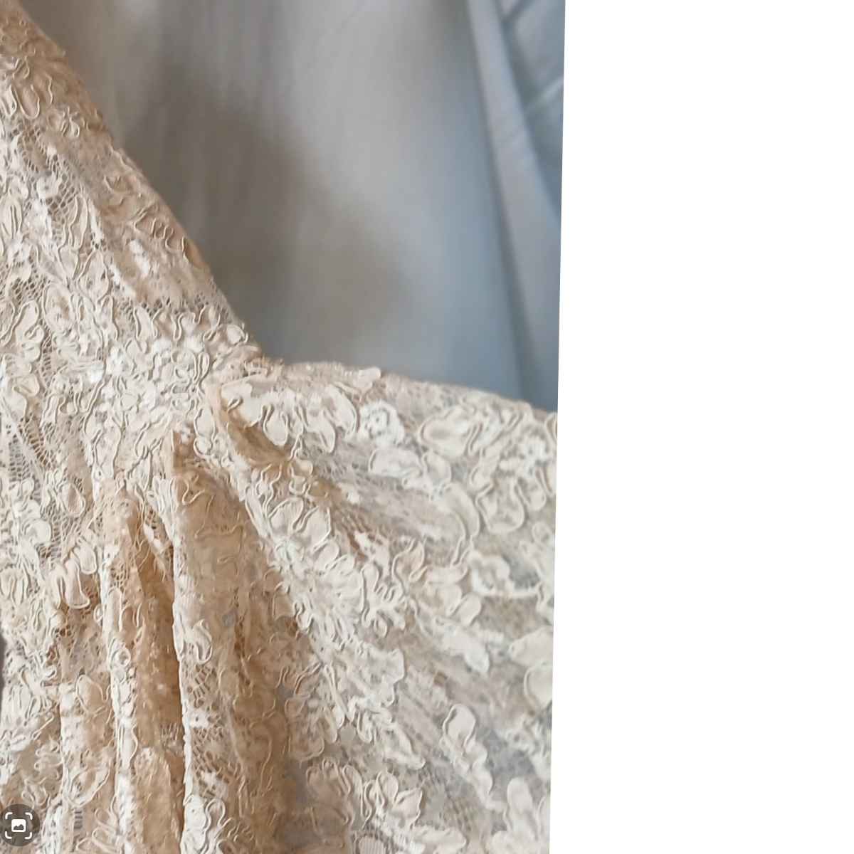 Ensemble jupe et haut dentelle beige chic