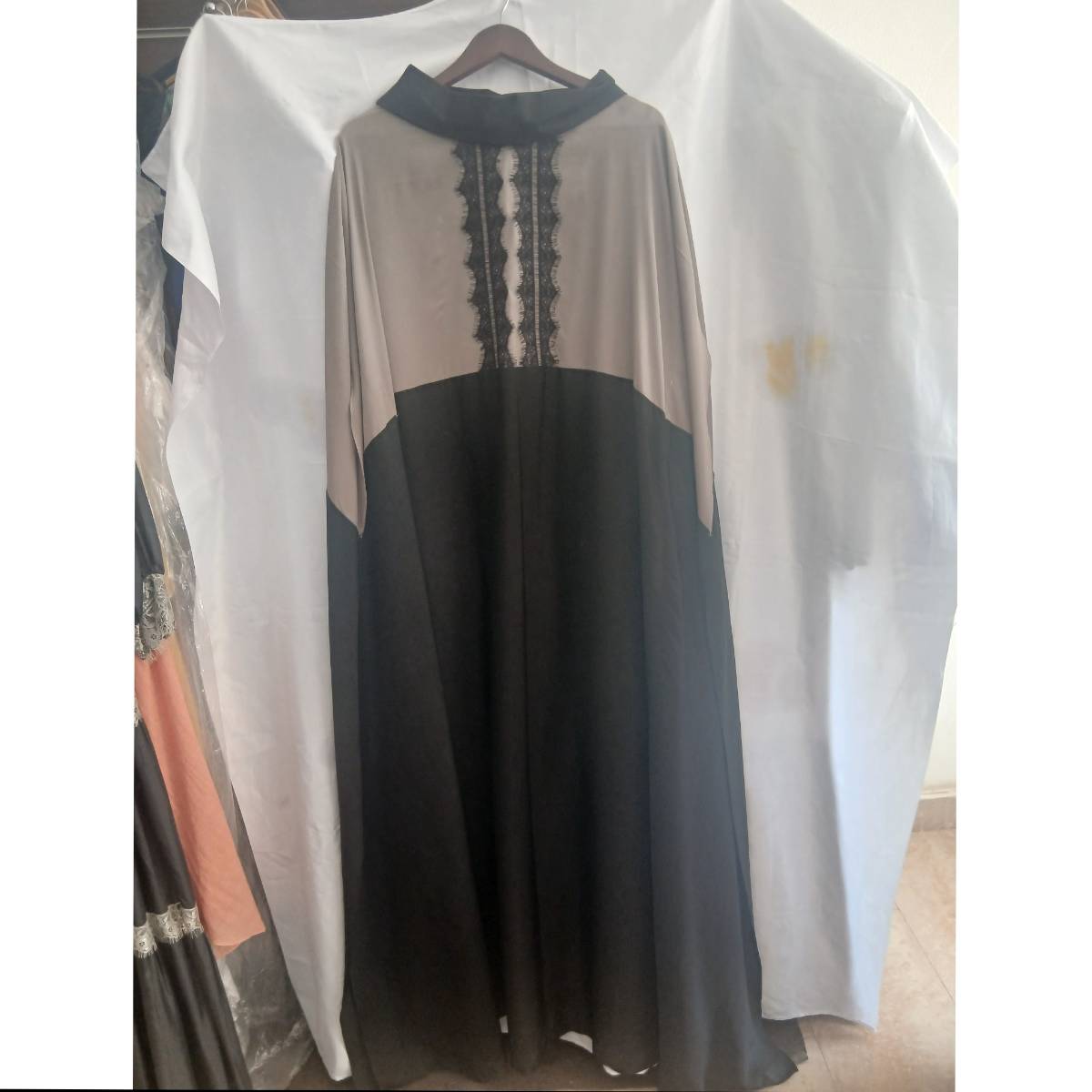 Robe grise élégante femme longue bicolore chic pour bureau et soirée