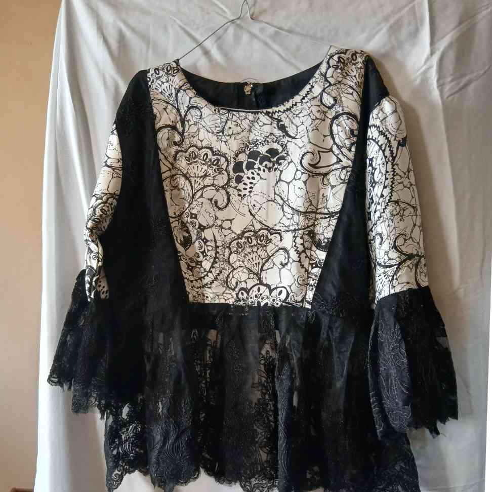 Ensemble jupe et haut en dentelle soie noir et blanc