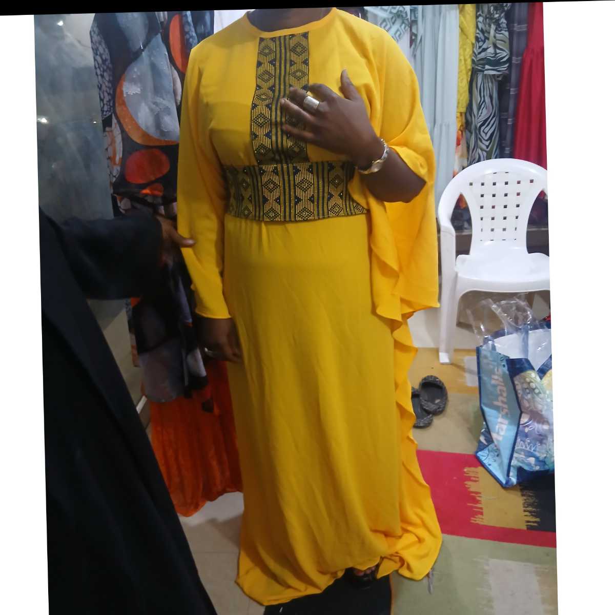Robe femme pagne tissé chic en crêpe, élégante cérémonie ou soirée