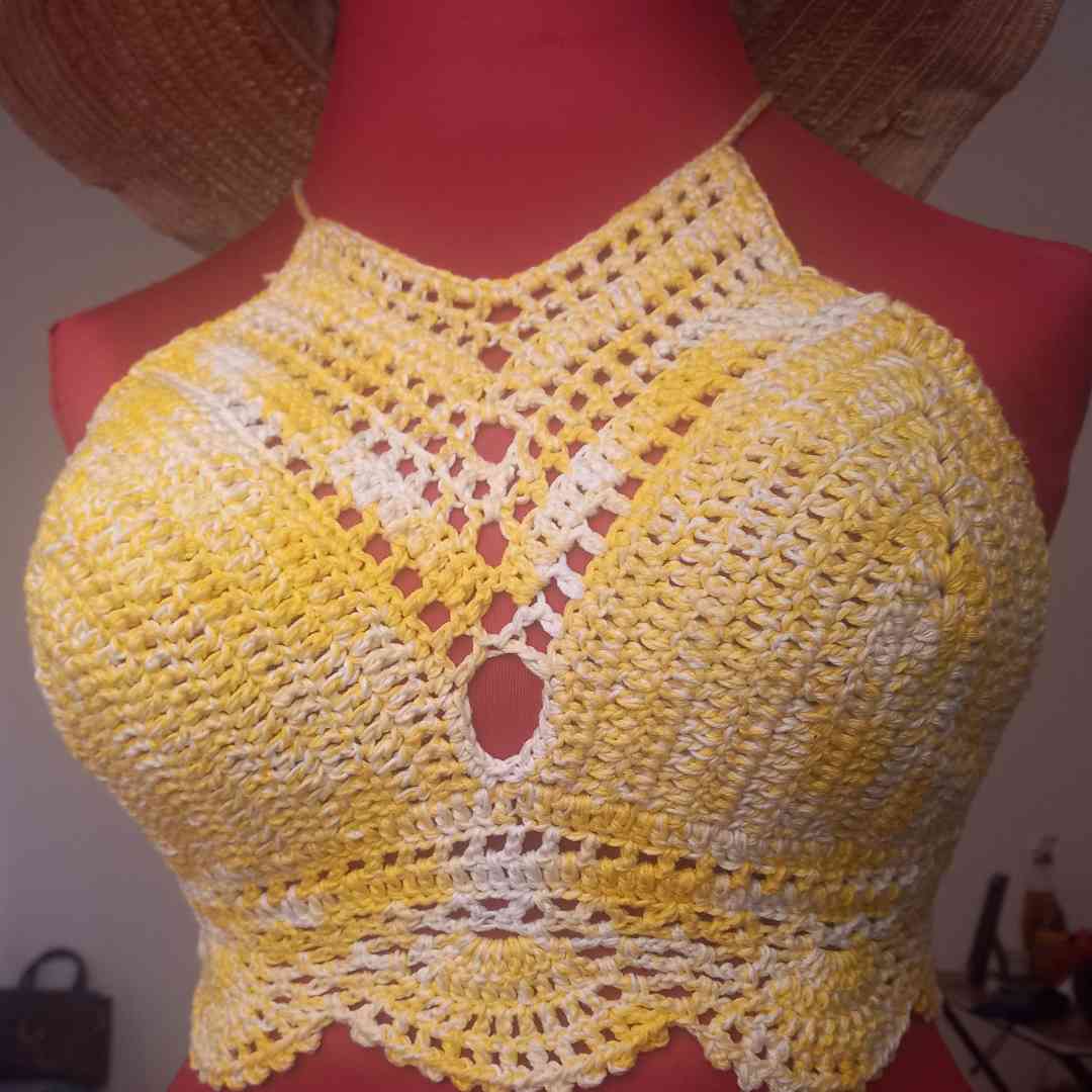 Crop top crochet femme jaune blanc fait main – Haut bohème chic été