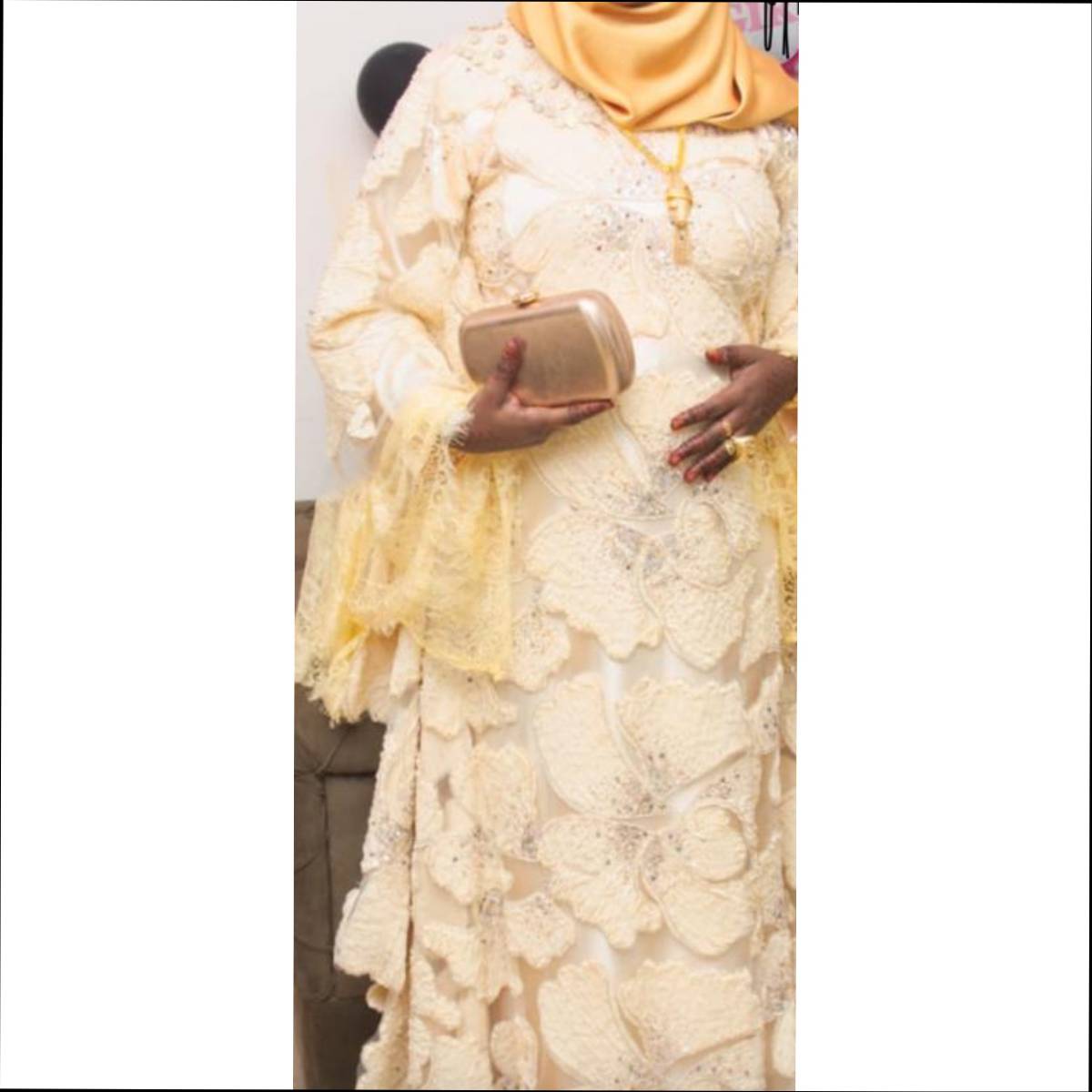 Robe guipure beige mariage longue