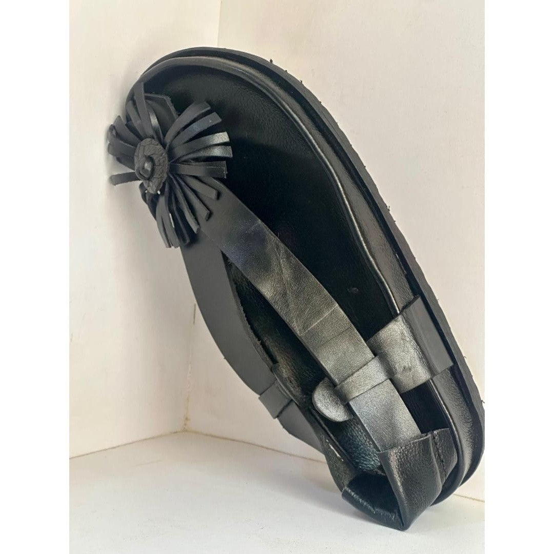 Sandale femme cuir noir artisanale fleur